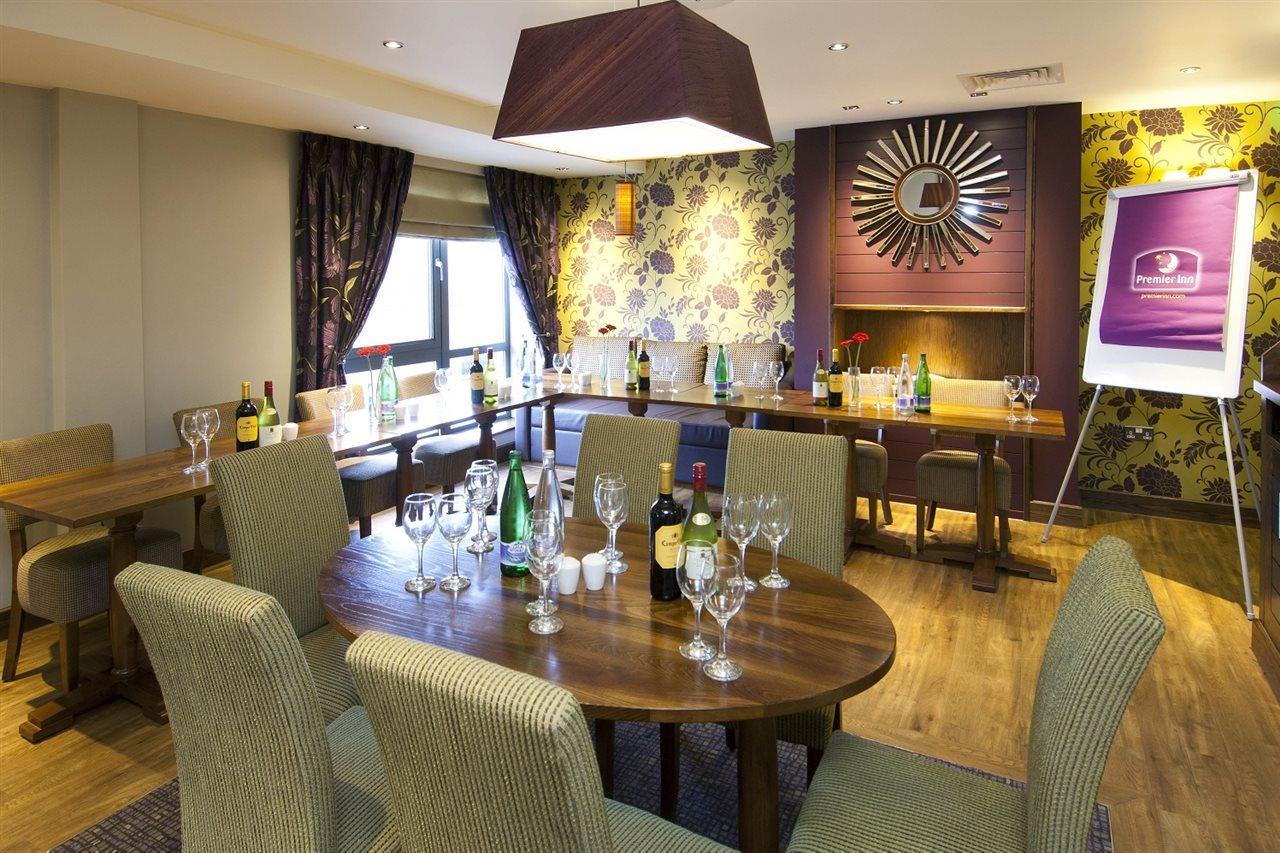 Premier Inn โซลิฮัล ภายนอก รูปภาพ
