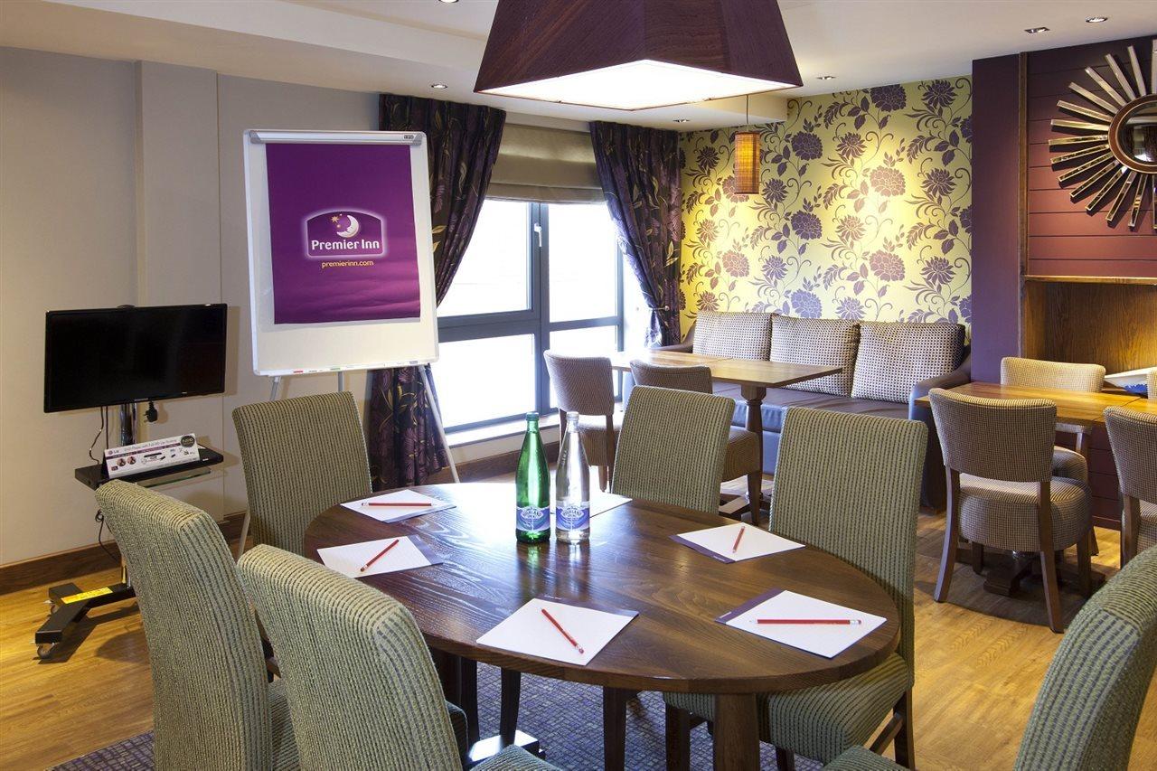 Premier Inn โซลิฮัล ภายนอก รูปภาพ