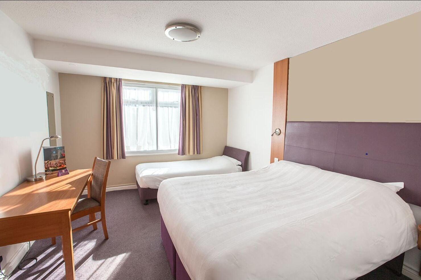 Premier Inn โซลิฮัล ภายนอก รูปภาพ